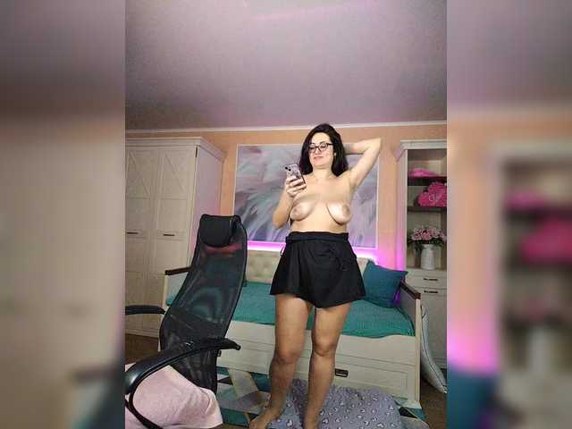  AlicaMiller chat room