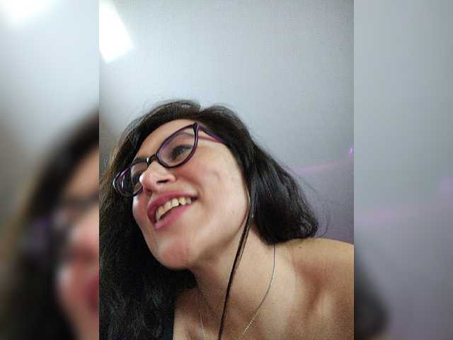 AlicaMiller live cam on BongaCams
