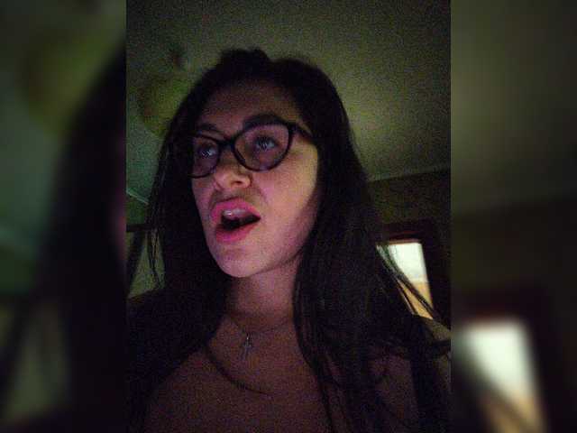 AlicaMiller's BongaCams show and profile