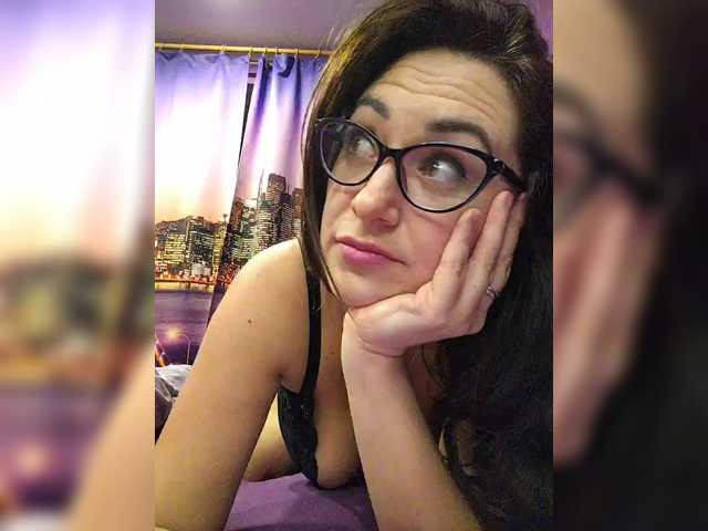 AlicaMiller Live Cam and Statistics on UnifiedCams