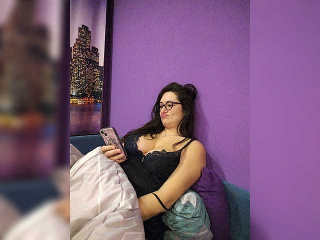 AlicaMiller's BongaCams show and profile