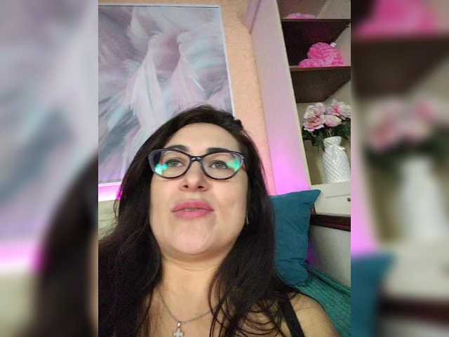 AlicaMiller's BongaCams show and profile