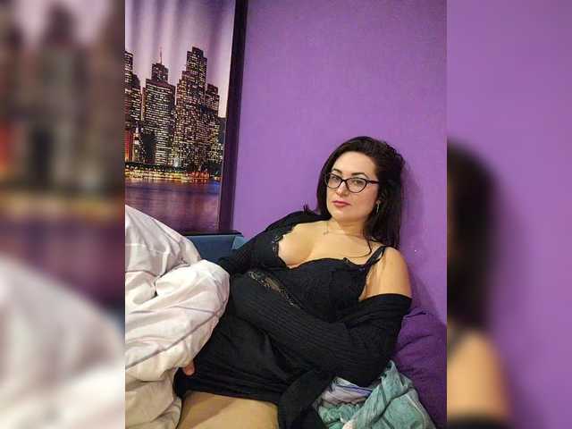 AlicaMiller's BongaCams show and profile