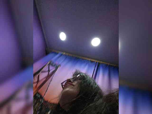 Модель: AlicaLovely