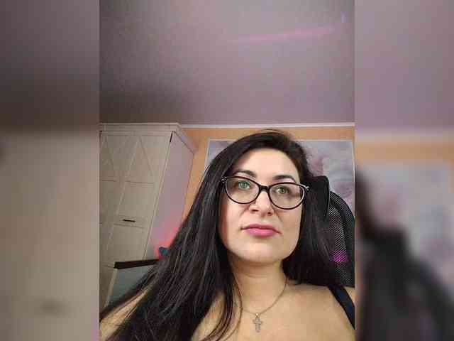 AlicaMiller Live Webcam on BongaCams