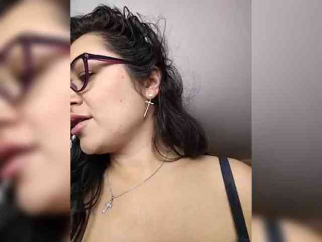 AlicaLovely webcam
