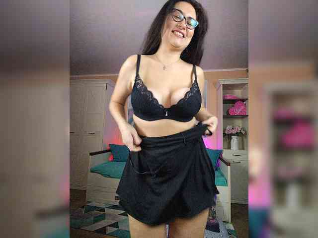 AlicaMiller Live Webcam on BongaCams