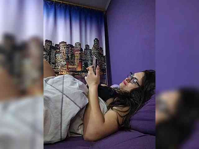 AlicaLovely webcam
