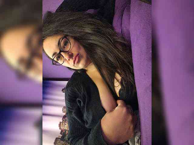 AlicaLovely webcam