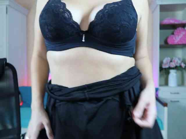 AlicaLovely webcam