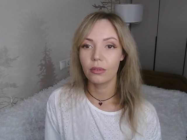 Kissz's BongaCams show and profile