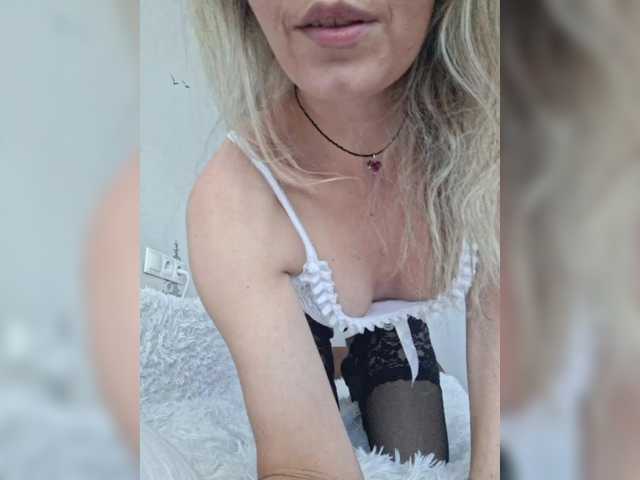 kissz cam belle