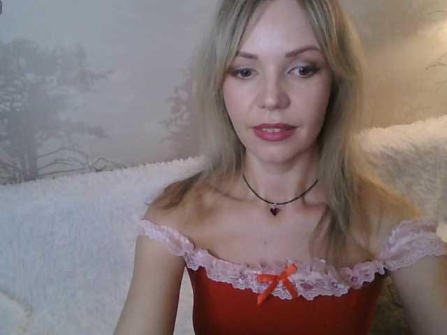 Kissz's BongaCams show and profile