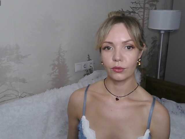 Kissz's BongaCams show and profile