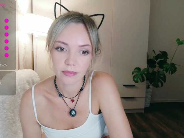 Kissz live cam on BongaCams