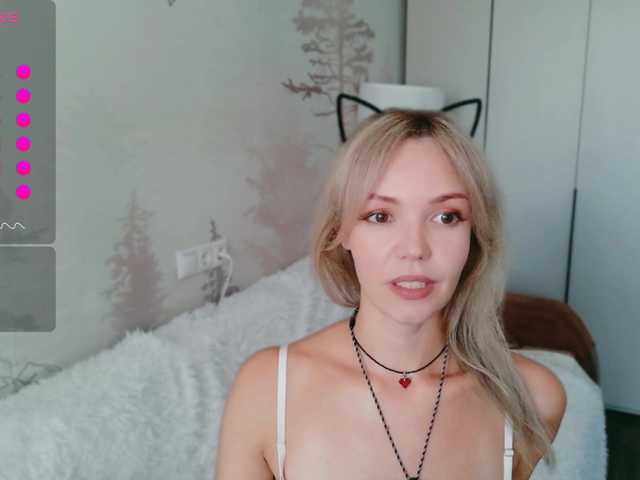 Kissz live cam on BongaCams