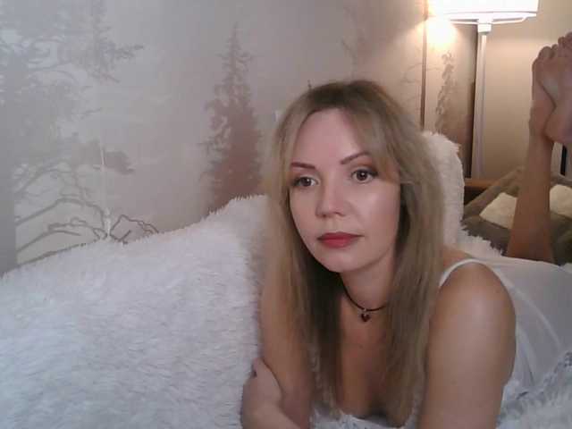 Kissz's BongaCams show and profile