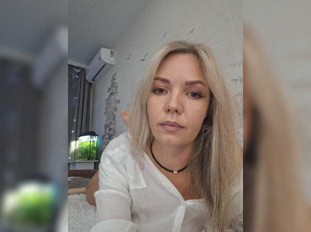 Kissz live cam on BongaCams