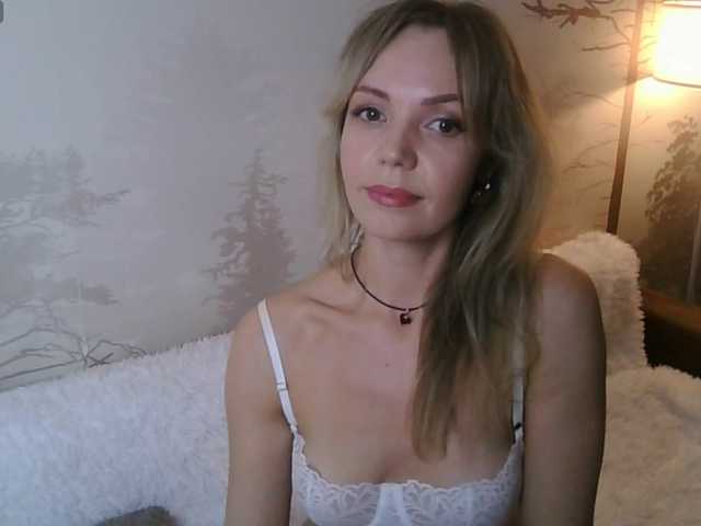Kissz's BongaCams show and profile