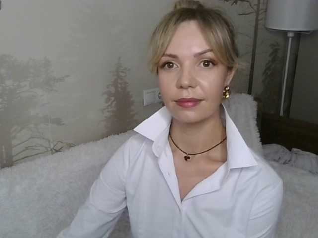 Kissz's BongaCams show and profile