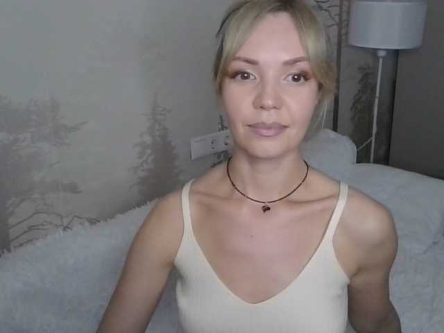 Kissz live cam on BongaCams