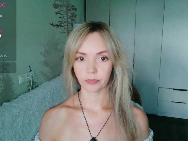 Kissz live cam on BongaCams