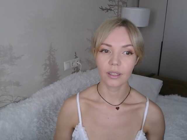Kissz live cam on BongaCams