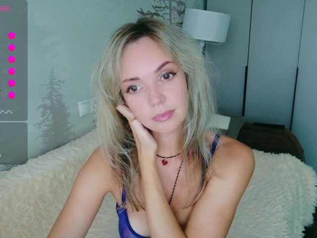 Kissz live cam on BongaCams