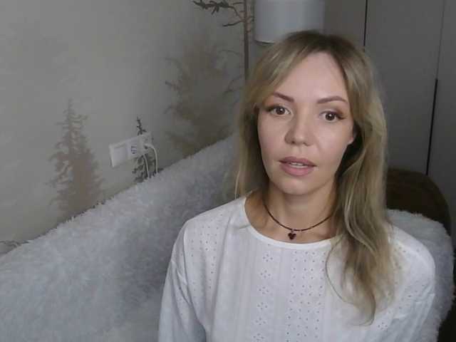 Kissz's BongaCams show and profile