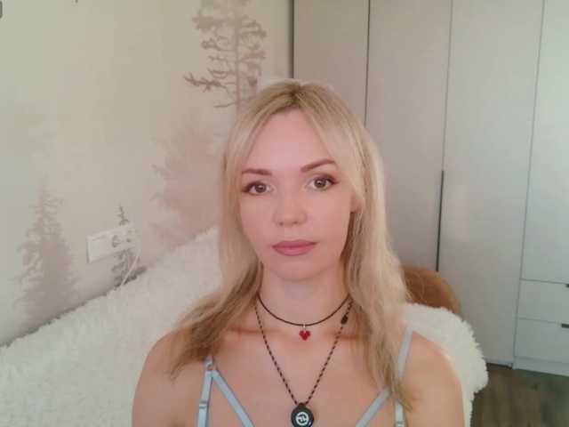 Red_Rose_98 live cam on BongaCams