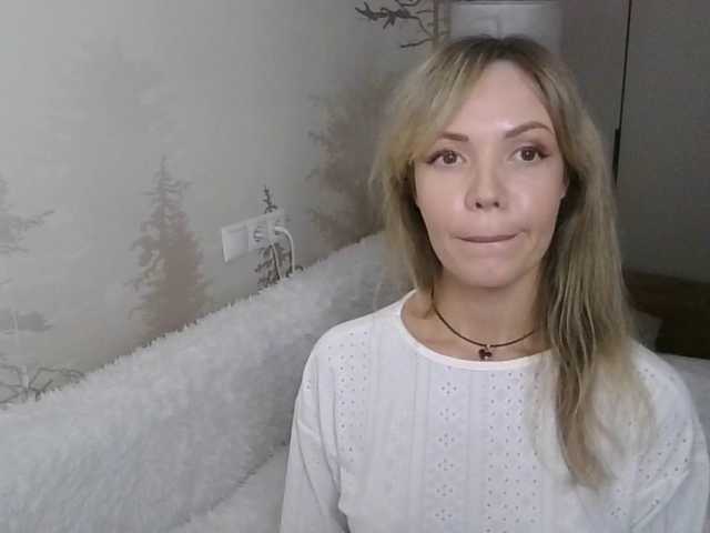 Kissz's BongaCams show and profile