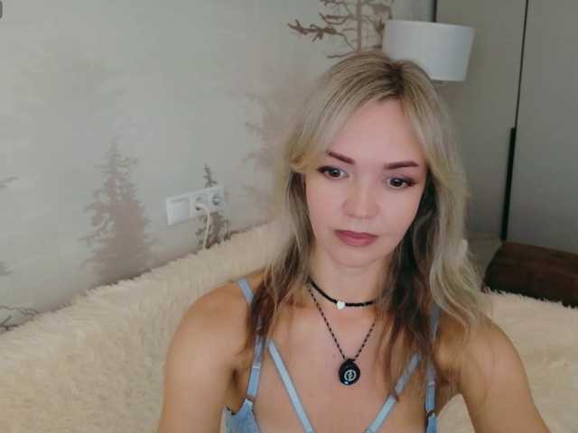 Kissz live cam on BongaCams