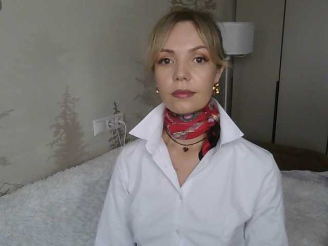 Kissz's BongaCams show and profile