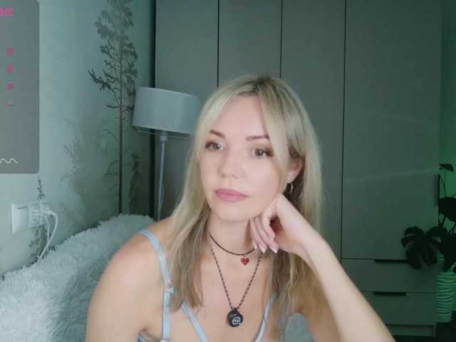 Red_Rose_98 live cam on BongaCams