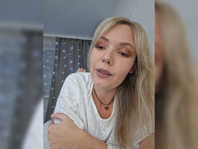 Kissz live cam on BongaCams