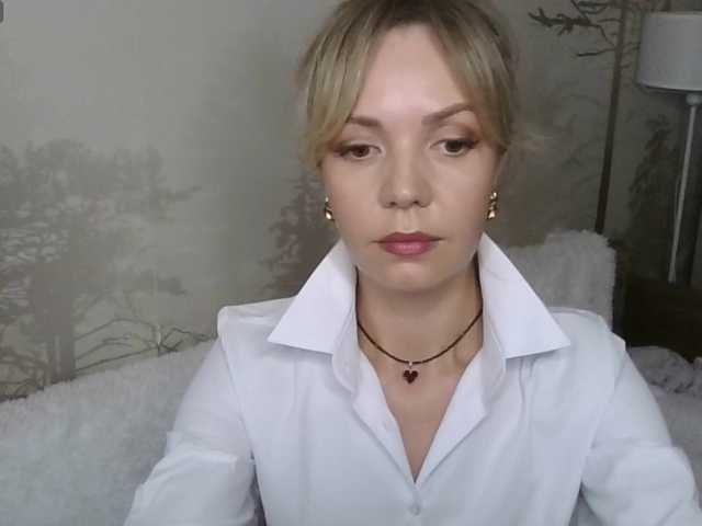 Kissz's BongaCams show and profile