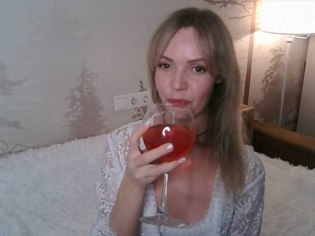 Kissz's BongaCams show and profile