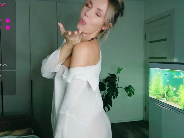 Kissz live cam on BongaCams