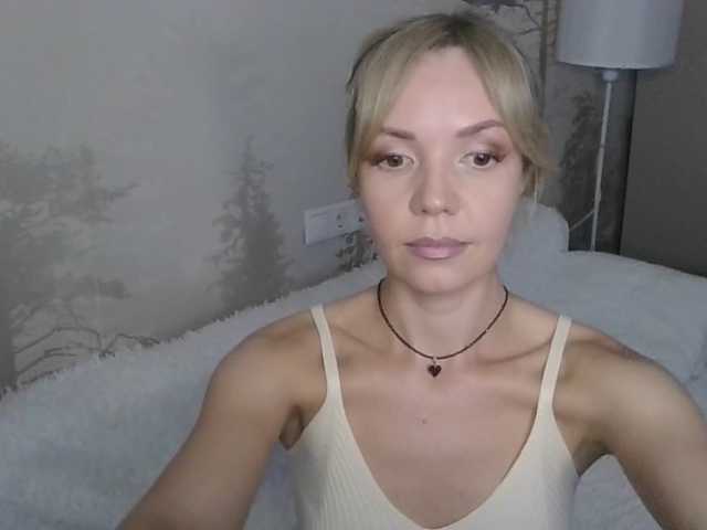 Kissz live cam on BongaCams