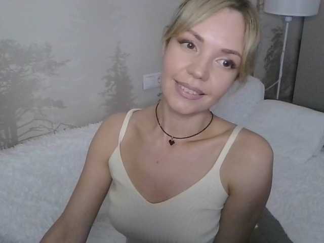 Kissz live cam on BongaCams