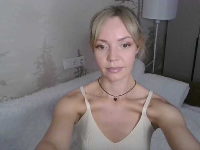Kissz live cam on BongaCams