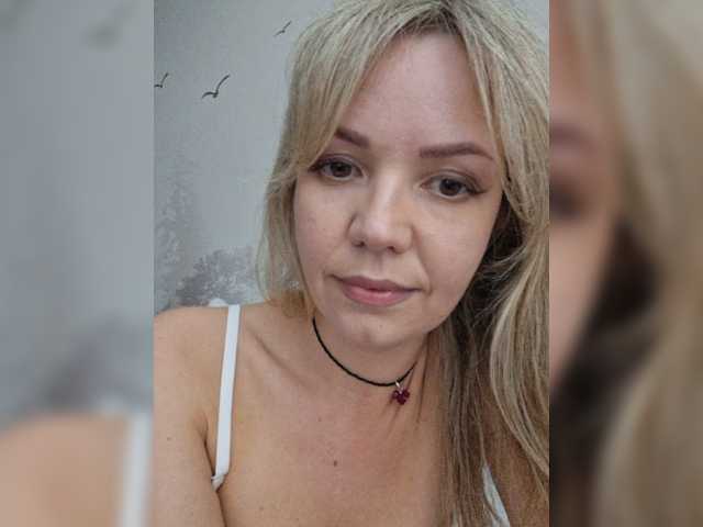 Kissz live cam on BongaCams