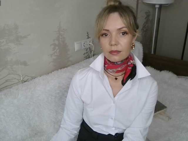 Kissz's BongaCams show and profile