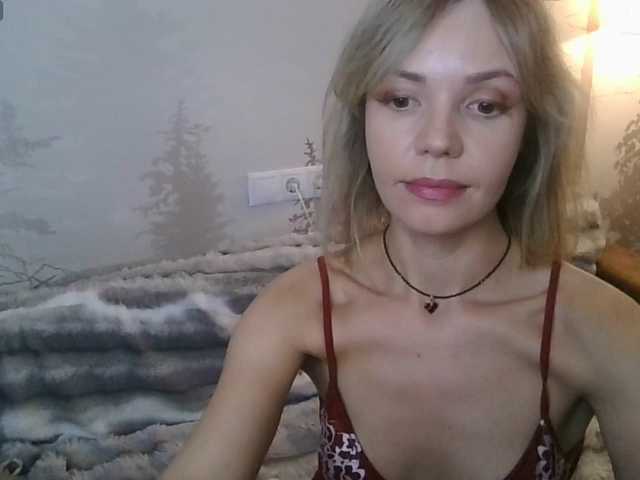 Kissz's BongaCams show and profile