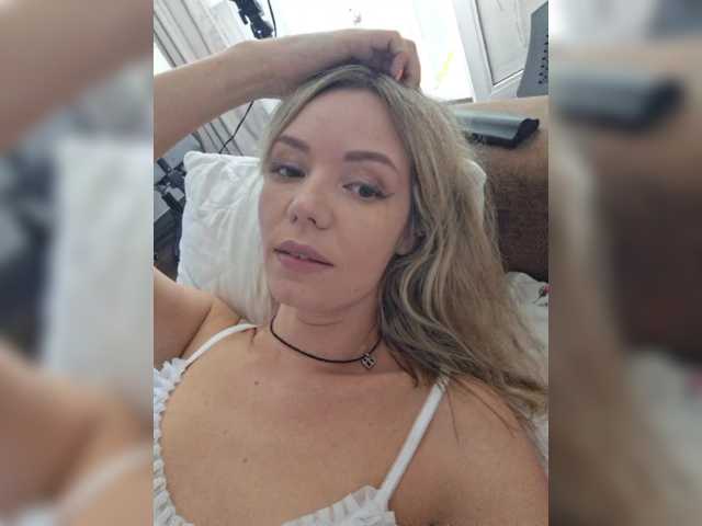 Kissz live cam on BongaCams