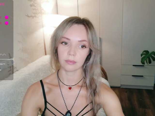 Kissz live cam on BongaCams