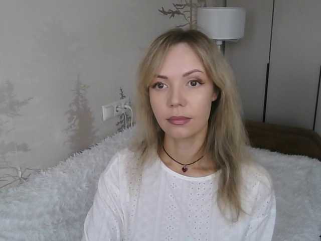Kissz's BongaCams show and profile