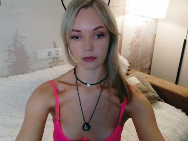 Kissz live cam on BongaCams