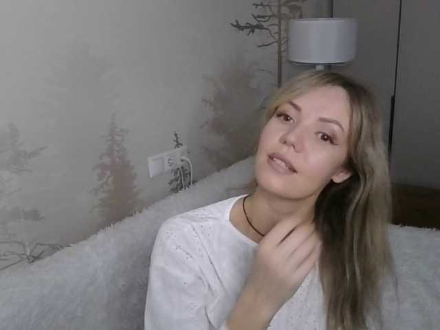 Kissz's BongaCams show and profile