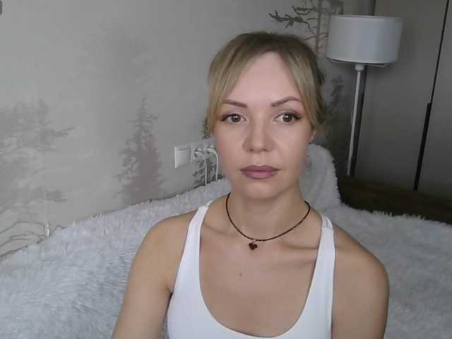 Kissz's BongaCams show and profile